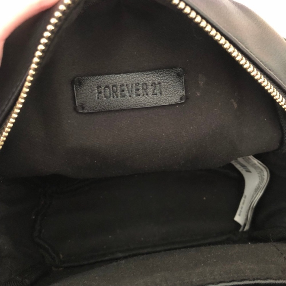 Forever21 mini backpack - Picture 3 of 3